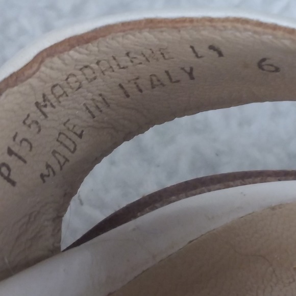 Coach Magdalene‎ White Leather Cross Strap Buckle Slide Sandals Womens 6 Italy - Picture 12 of 12